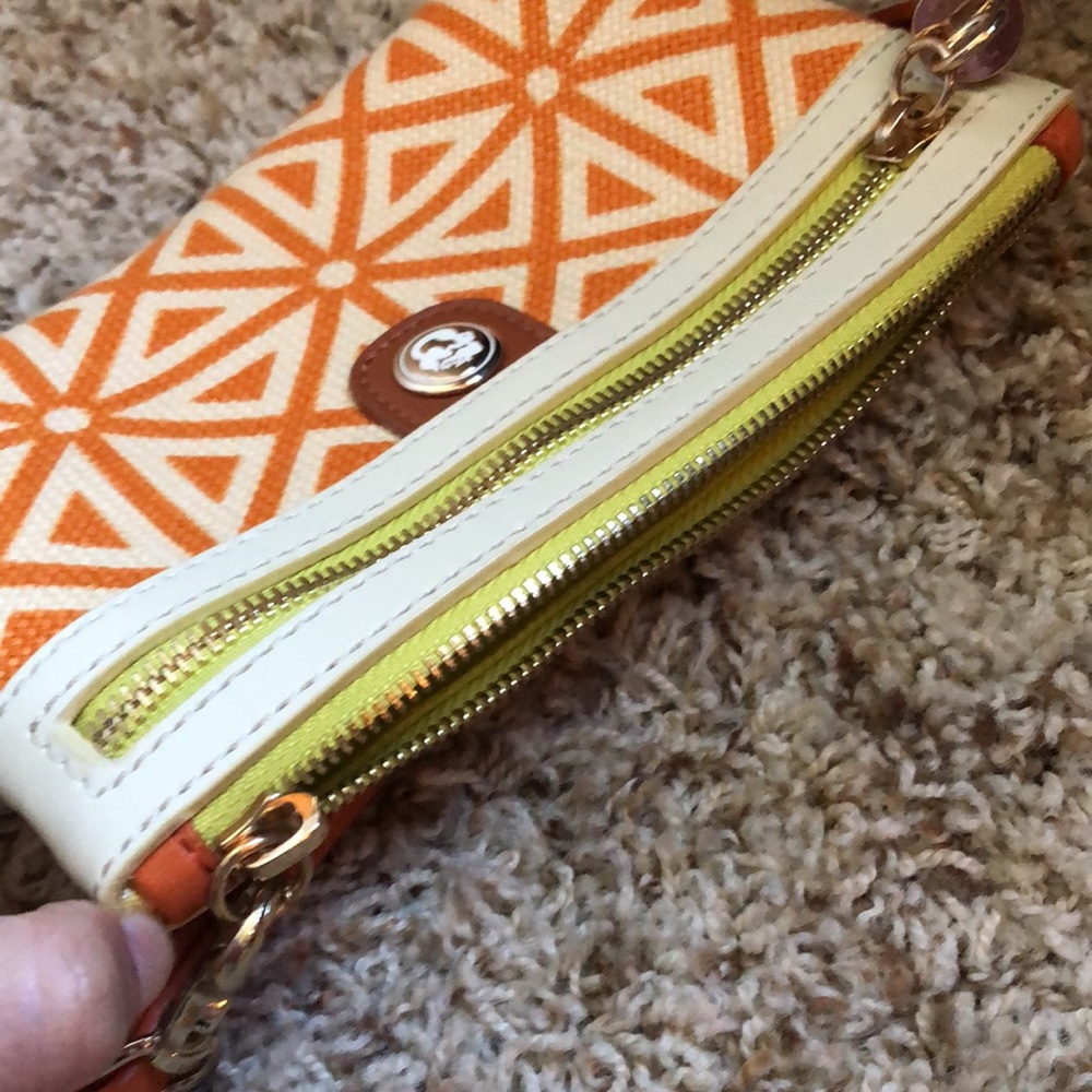 Wristlet - Picture 3 of 7